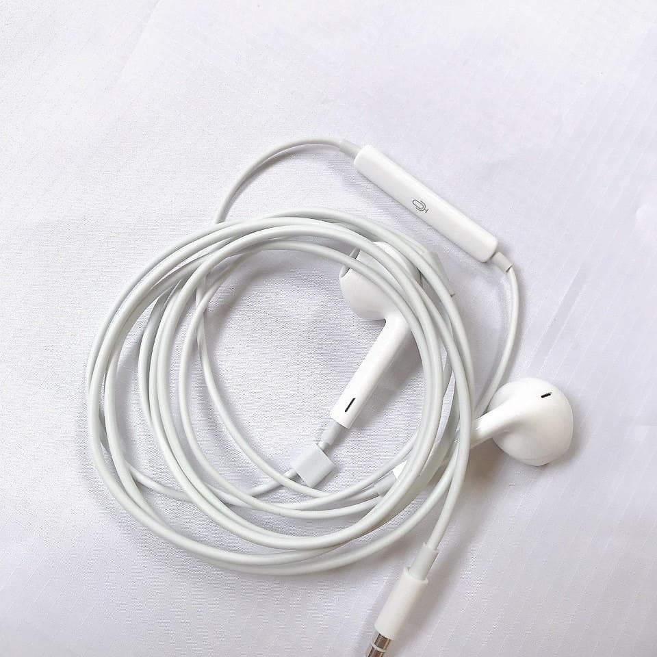 有線イヤホン 3.5mmジャック 音量調整 重低音 マイク付 通話可能 音量調節