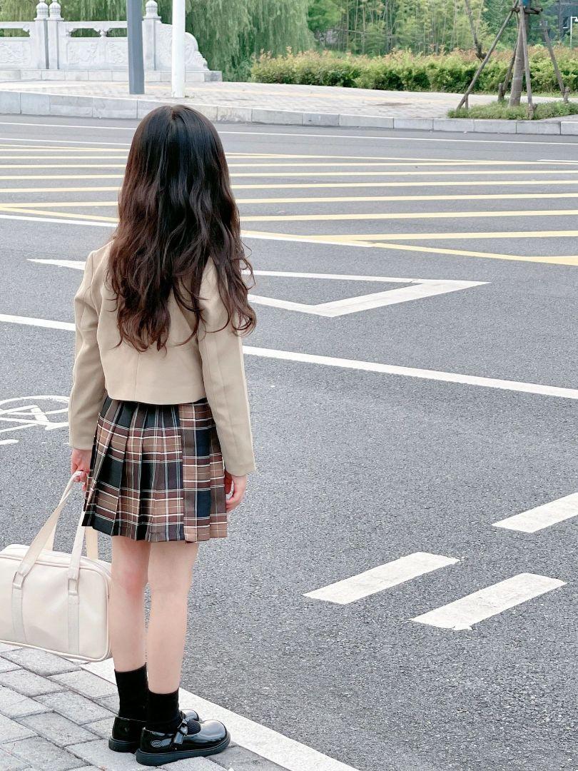 130 ベージュ ブラウン チェック 入学式 大人っぽい シンプル