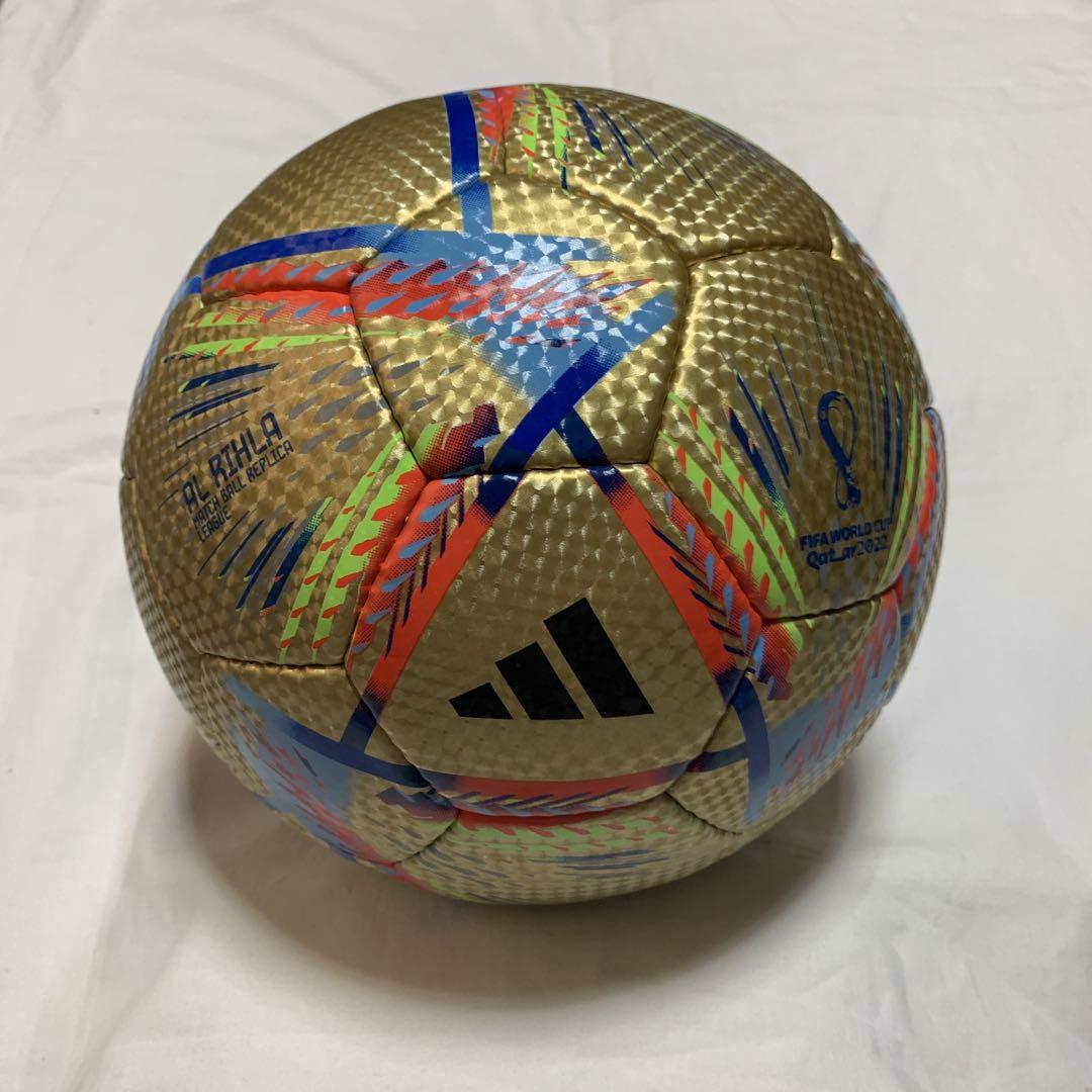 アディダス サッカーボール5号球2022 FIFAワールドカップ