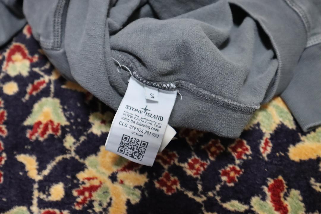 正規品　Stone Island スウェット 薄手 カーキー