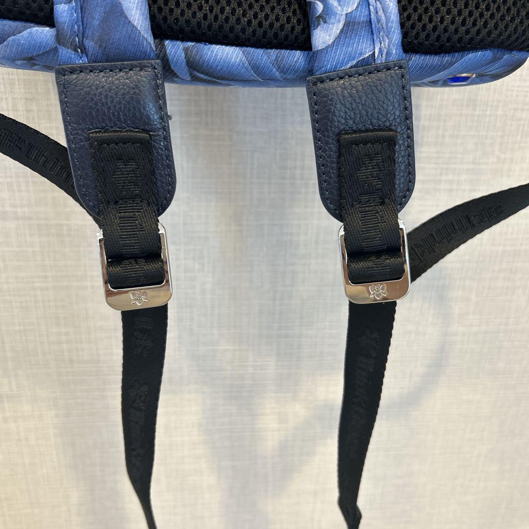 新品タグ付き✨シンクビー！ リュック ビババレンシア 花柄 ブルー