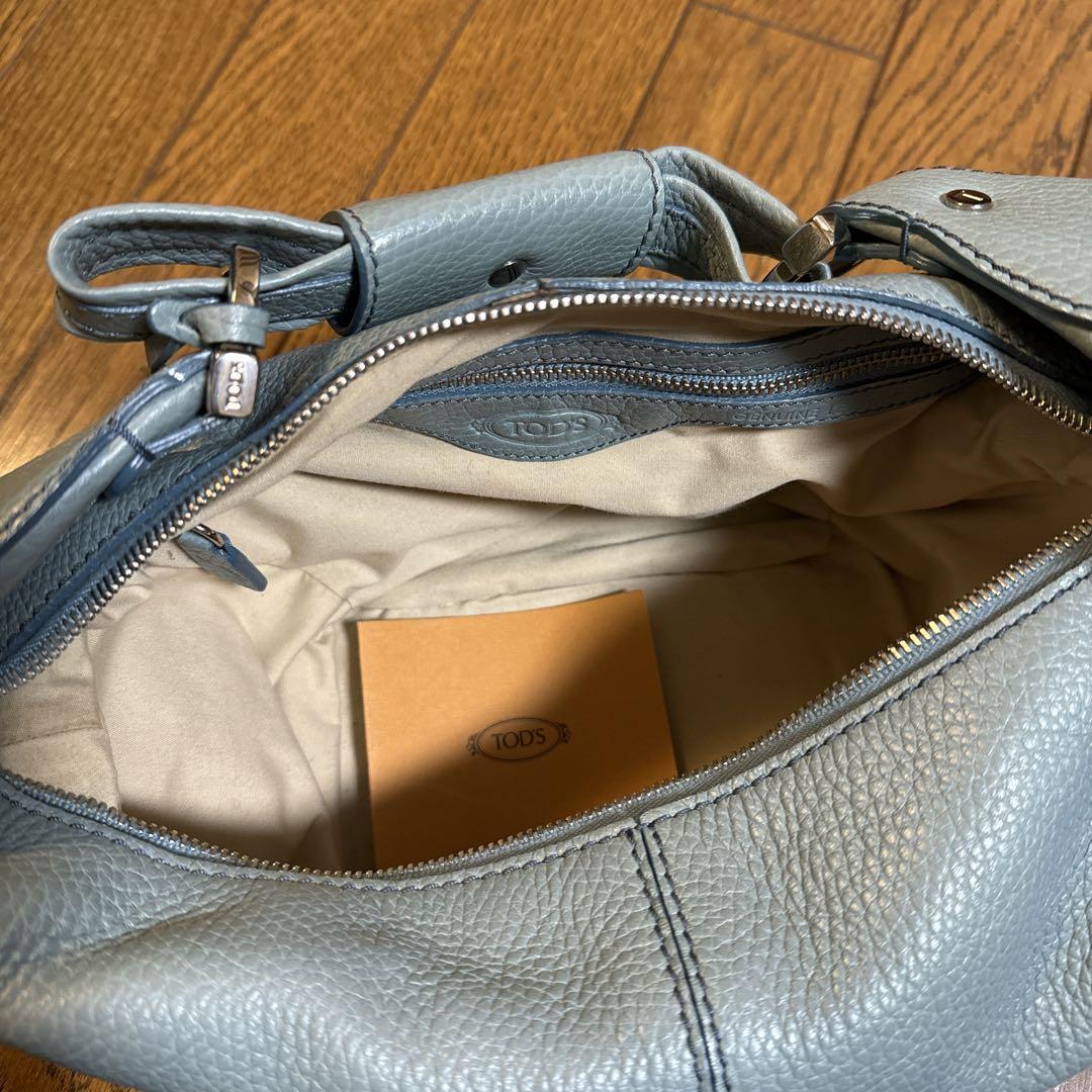 TOD'S ライトブルー チャーム付 ワンショルダー バッグ 新品未使用 TOD'S ライトブルー チャーム付 ワンショルダー バッグ 新品未