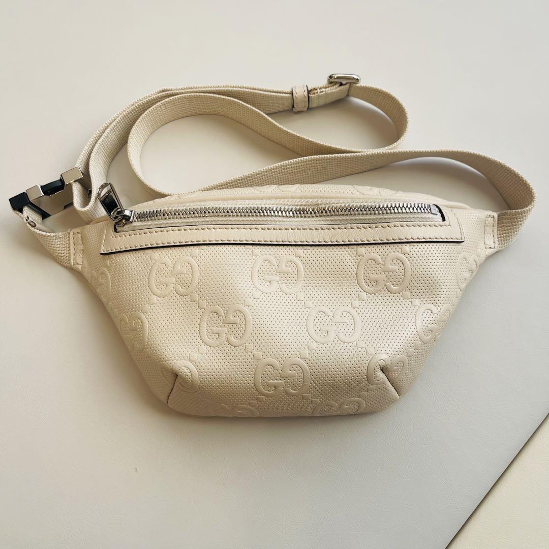GUCCI ベルトバック ボディバッグ レザー GG 総柄 エンボス グッチ