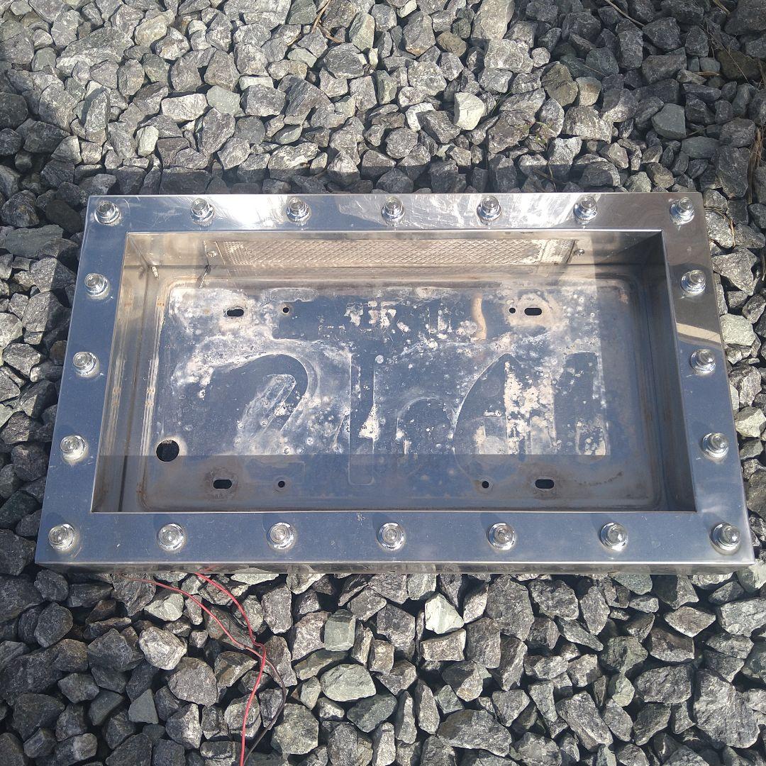 ステンレス製パイロットナンバー枠やや傷や汚れあり