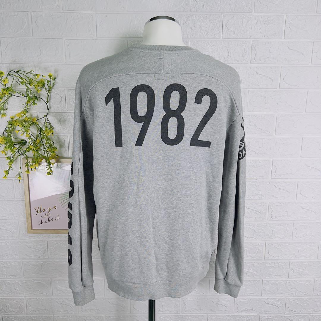 トップス adidas Originals RUN DMC GRAPHIC CREW WR