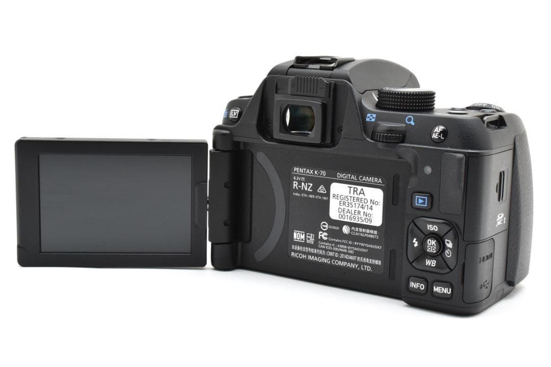 ■ ほぼ新品 ■ ペンタックス　PENTAX K-70 ボディ〈S数3678回〉