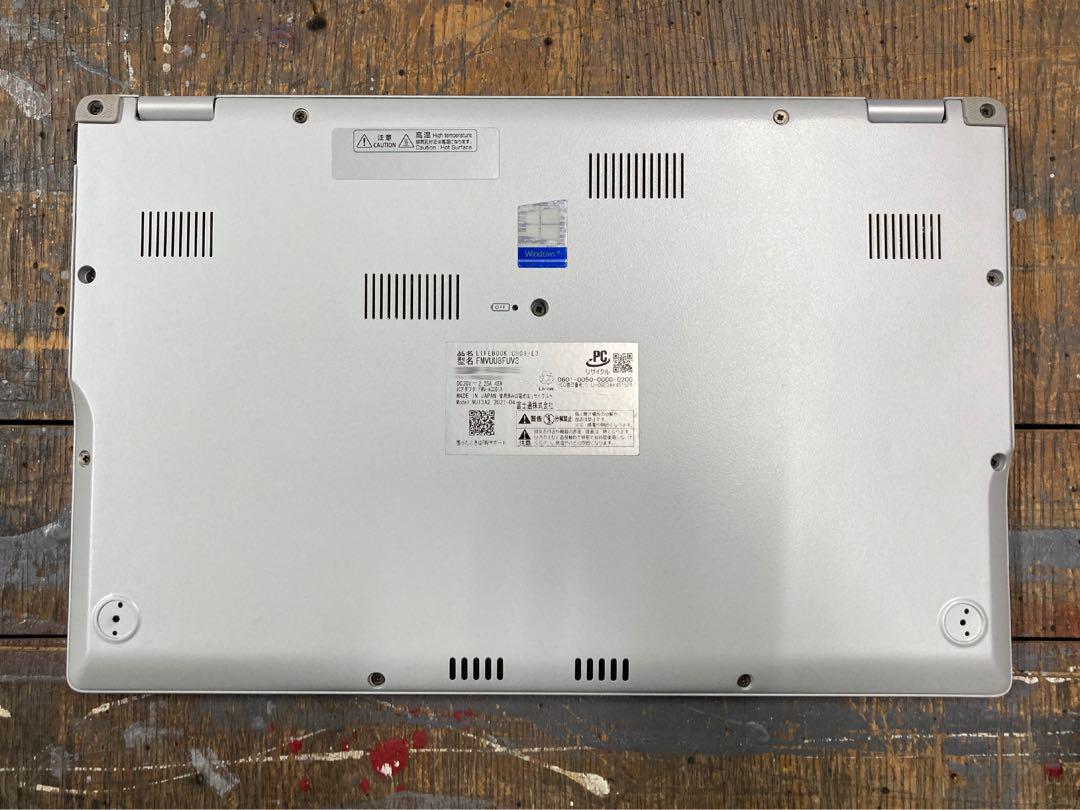 富士通 LIFEBOOK UH08/E3