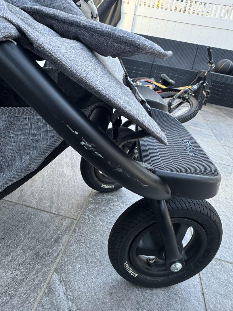 状態良エアバギーココダブル　ストローラーマット2枚付きAirbuggy 双子用