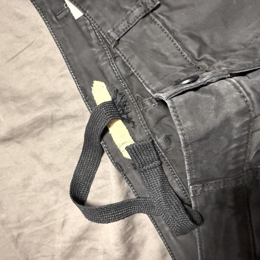 Off-white half