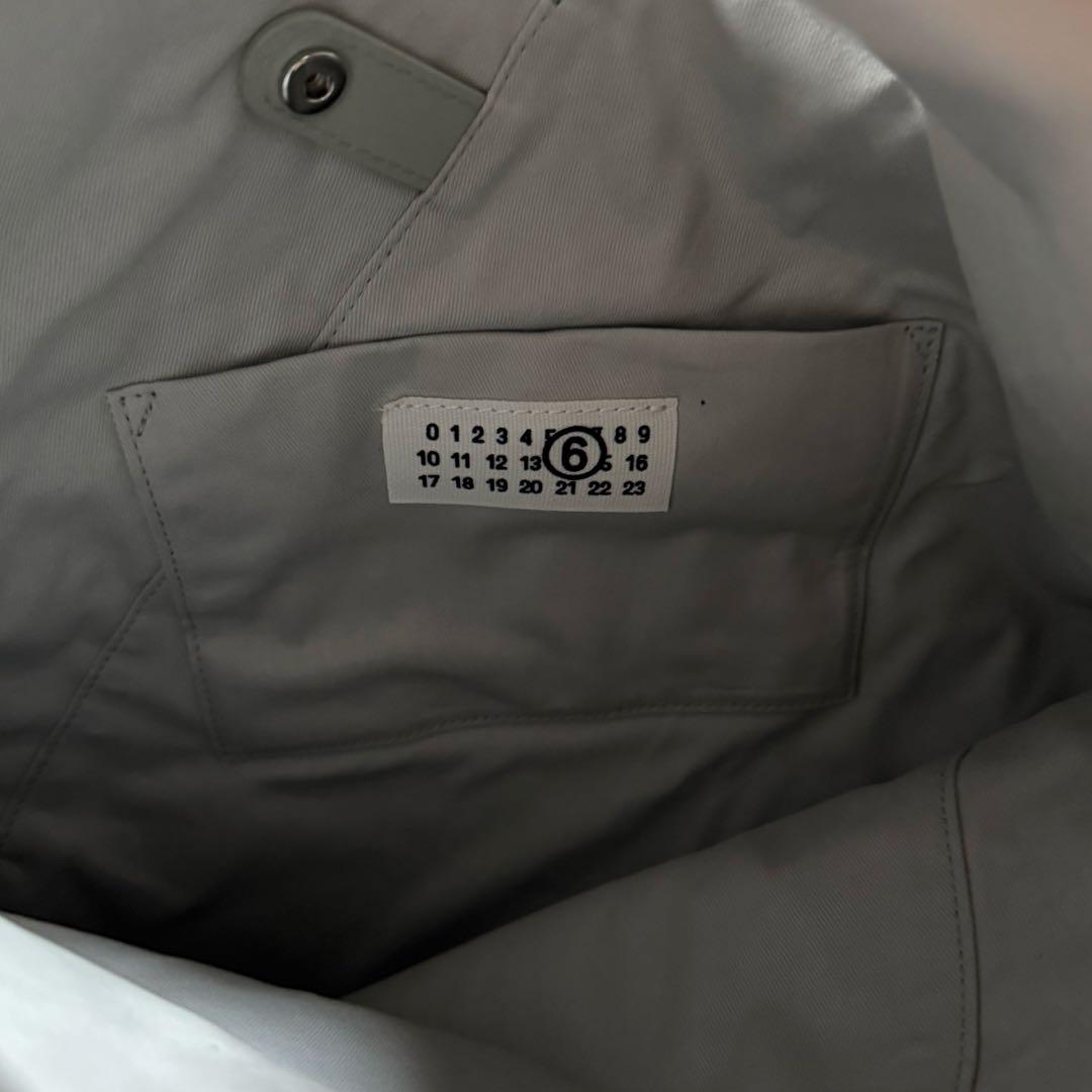 M新品 メゾンマルジェラ MM6 メタリック フェイクレザー ジャパニーズバッグ M新品 メゾンマルジェラ MM6 メタリック フェイクレザー ジャパニーズバッグ