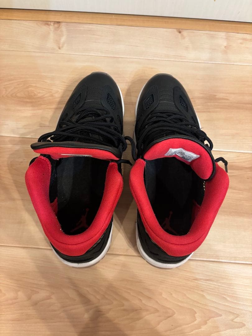 NIKE AIR JORDAN 11 RETRO LOW ジョーダン11