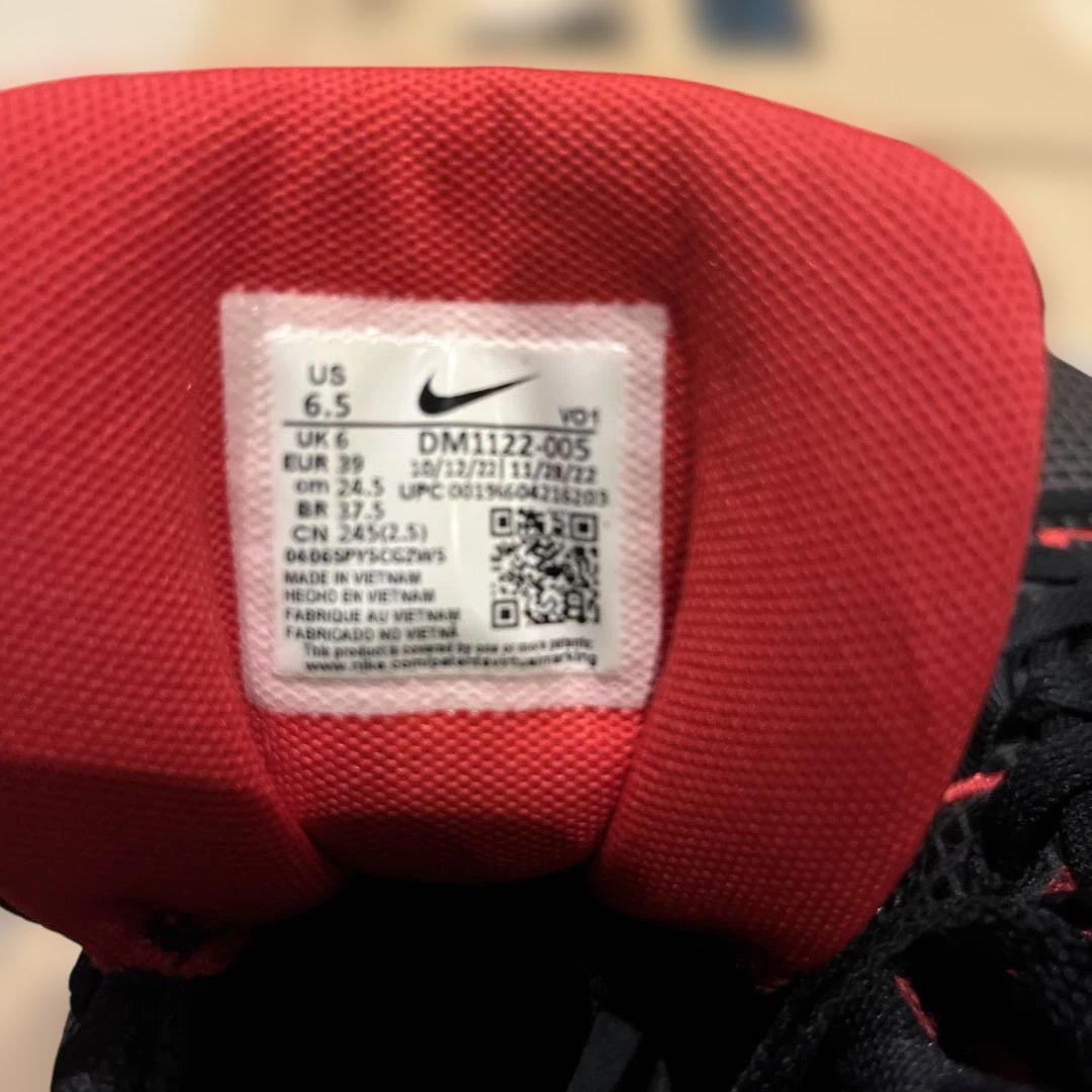 Nike バスケットボールシューズ ブラック/レッド