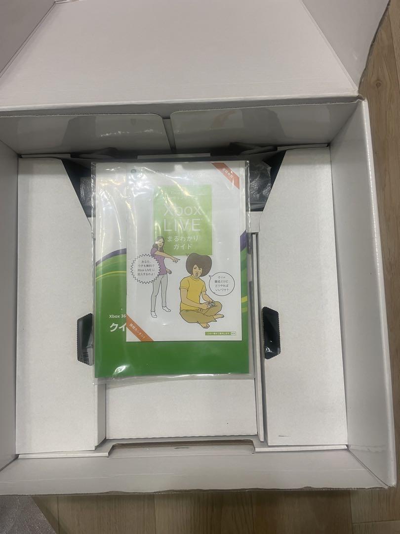 【美品】Microsoft  XBOX 360 4GB + KINECT