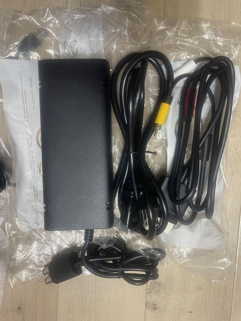 【美品】Microsoft  XBOX 360 4GB + KINECT