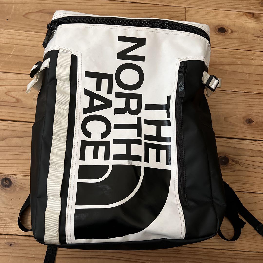 THE NORTH FACE ロゴデザインリュック ヒューズボックス 白