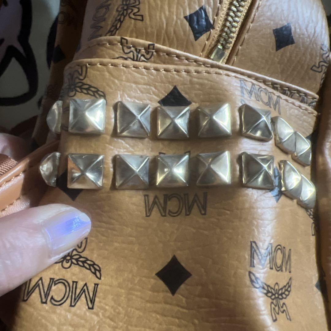 MCM ロゴプリント ベージュ リュック