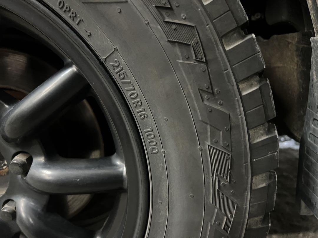 オープンカントリー ハイエース　タイヤ ホイールセット ４本 215/70r16