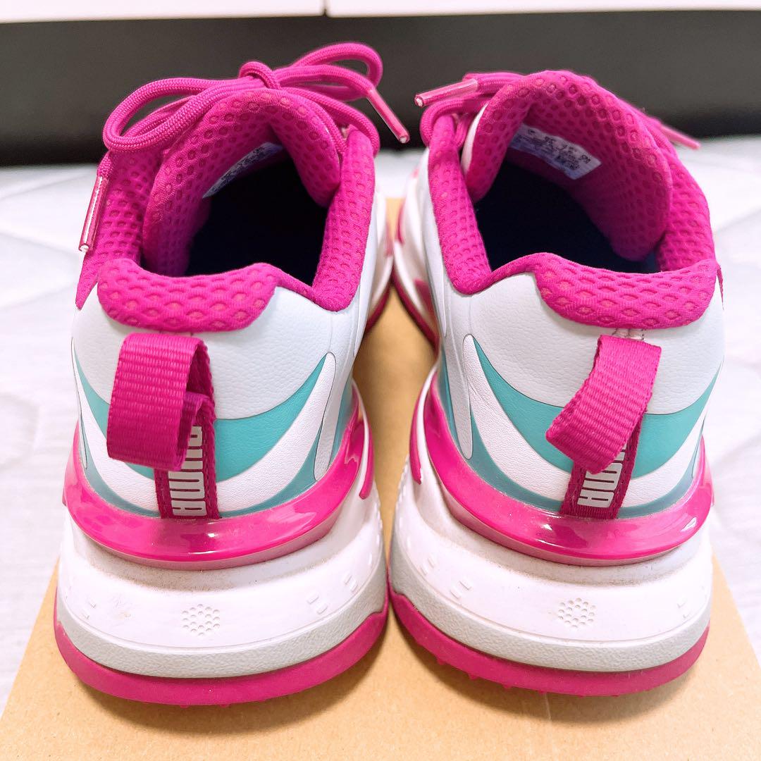 美品　PUMP ゴルフシューズ　レディース　24㎝