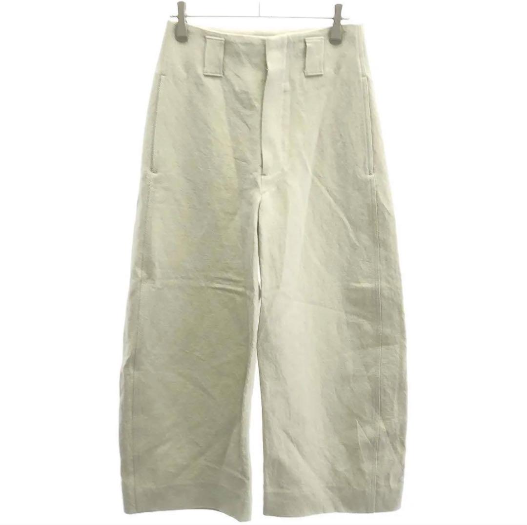 LEMAIRE ルメール パンツ（その他） ベージュ 2026023S0026 LEMAIRE ルメールCropped Curved Pants ベージュ 34 - メルカリ