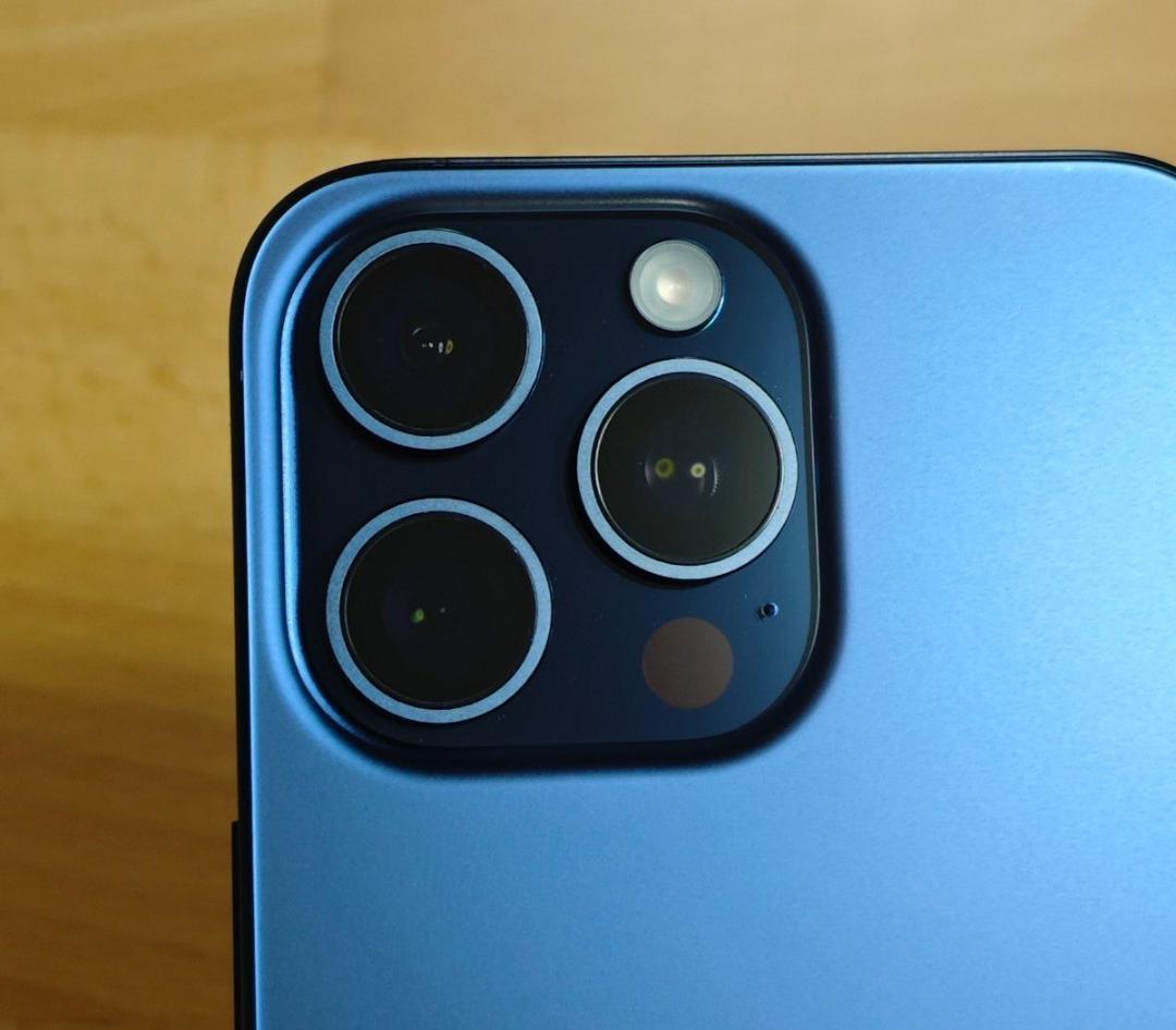 美品 iPhone15 Pro Max 512GB バッテリー93%