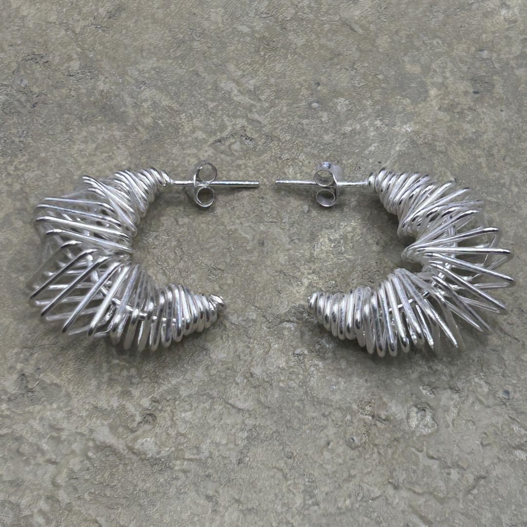 シルバー925 Sterling 螺旋デザインフープピアス/軽研磨仕上げ/両耳
