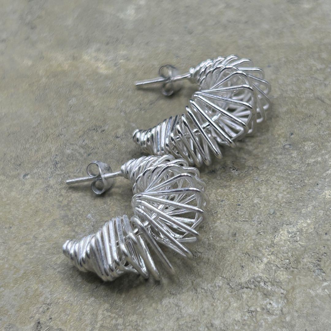 シルバー925 Sterling 螺旋デザインフープピアス/軽研磨仕上げ/両耳
