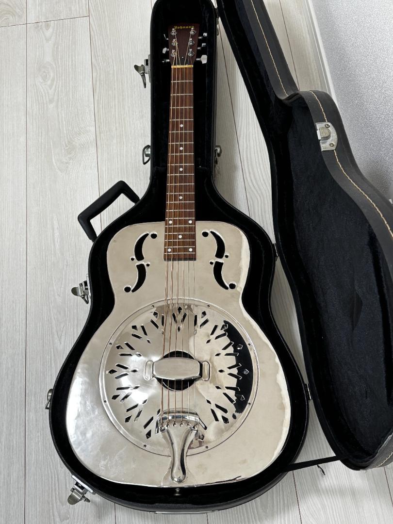 ジョンソン　リゾネーターギター　Martin弦張り替え済み
