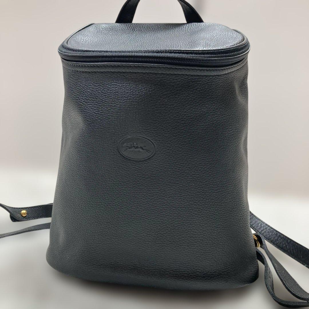極美品 ロンシャン リュックサック 黒 レザー本革 ロゴ型押し