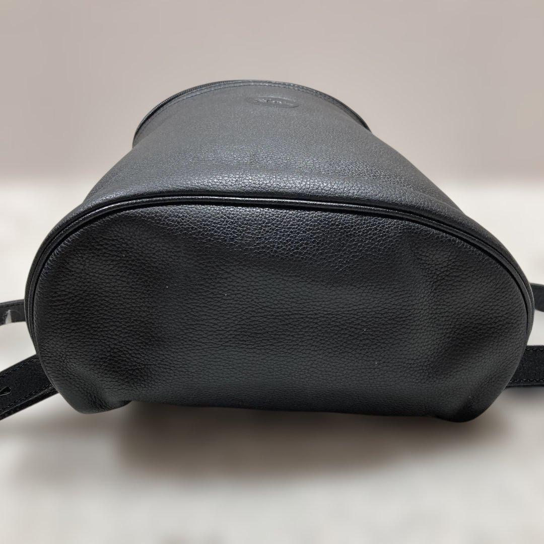 極美品 ロンシャン リュックサック 黒 レザー本革 ロゴ型押し