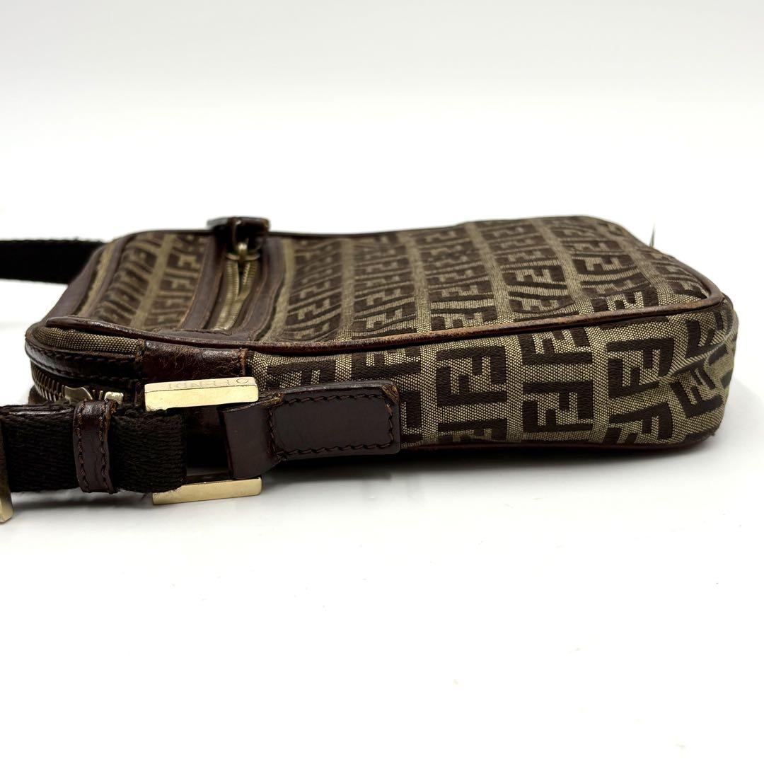 FENDI フェンディ ズッキーノ柄 ショルダーバッグ ポシェット