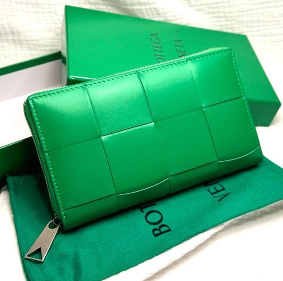 ボッテガヴェネタ　長財布　グリーン BOTTEGA VENETA ボッテガヴェネタグリーン レザー 長財布