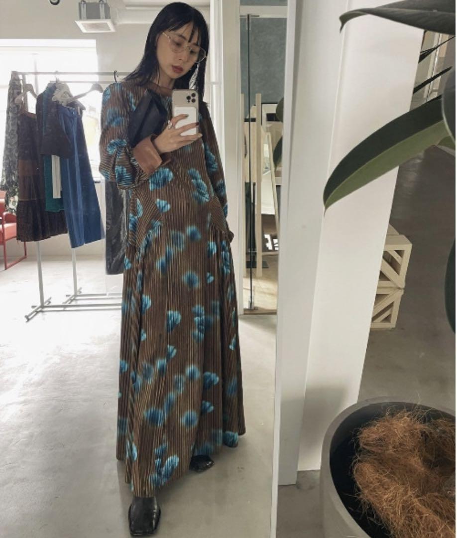 arさん専用ページ　AMERI MILA VELOUR CUT DRESS