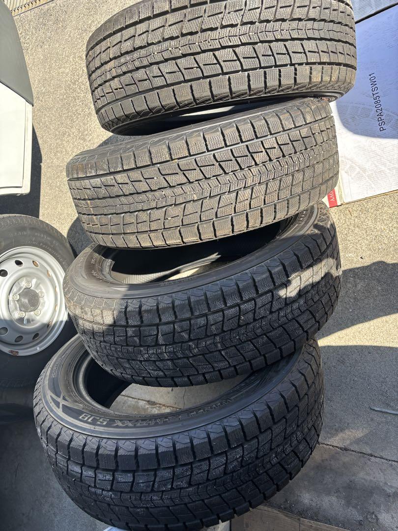 235/55R18   ダンロップスタッドレスタイヤ4本