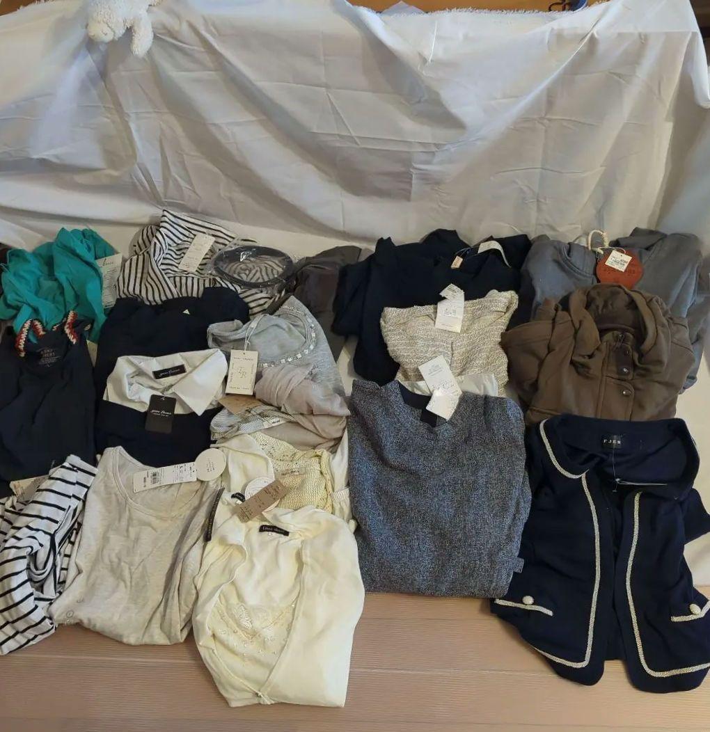 すべて新品タグ付き　レディース洋服大量まとめ売り