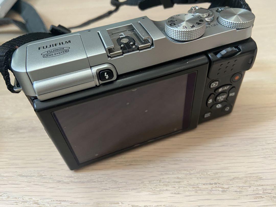 【美品】FUJIFILM X-A1 + XC16-50mm&XC50-230mm