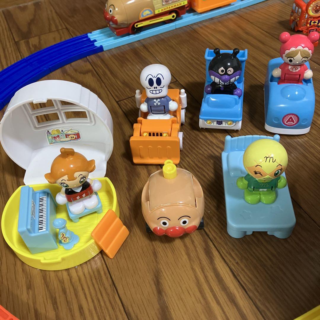 Amazon | バンダイ(BANDAI) アンパンマン レバーで操作