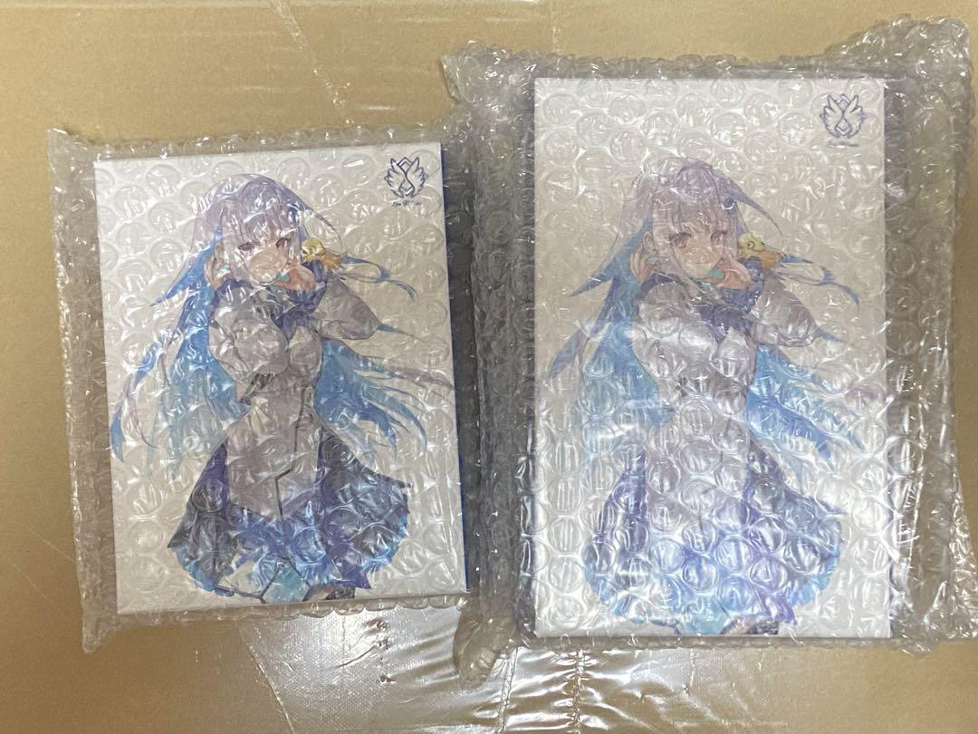 【カイ様専用】リゼ・ヘルエスタ ワイヤレスイヤホン & ワイヤレス充電器