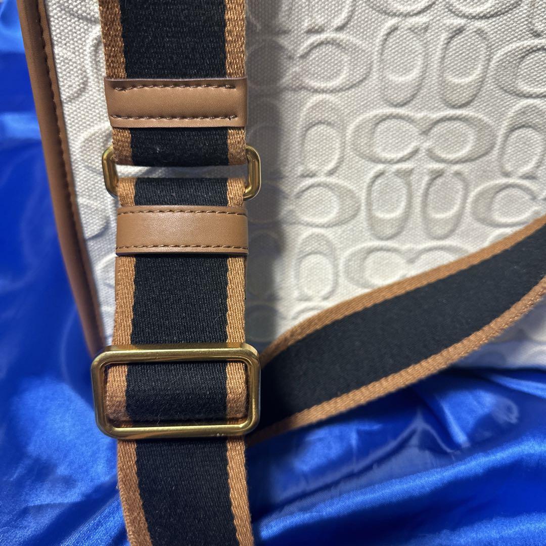 COACH コーチ トートバッグ ショルダーバッグ エンボス 白