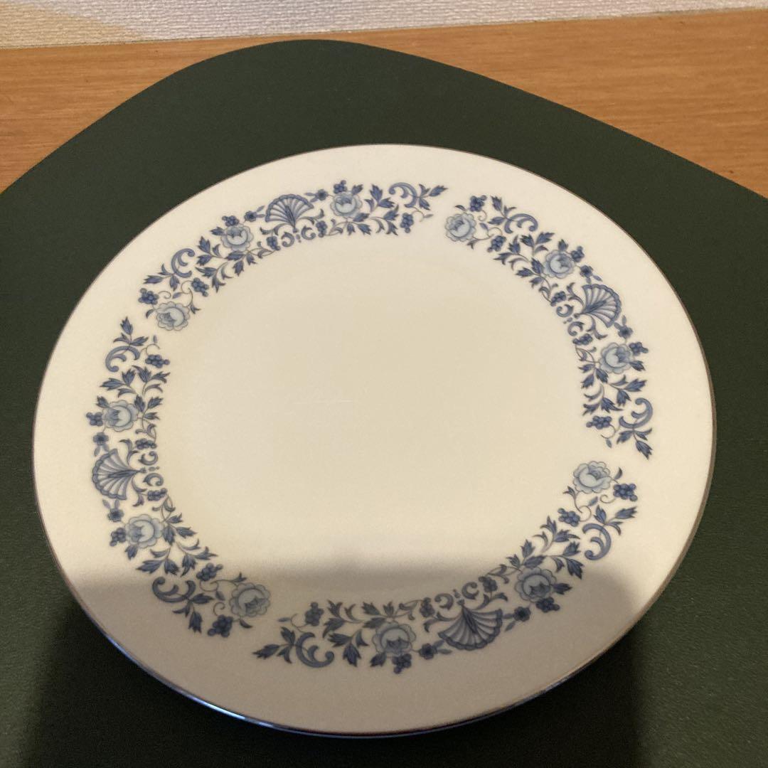 ノリタケオールド Royal Bone 青い花柄