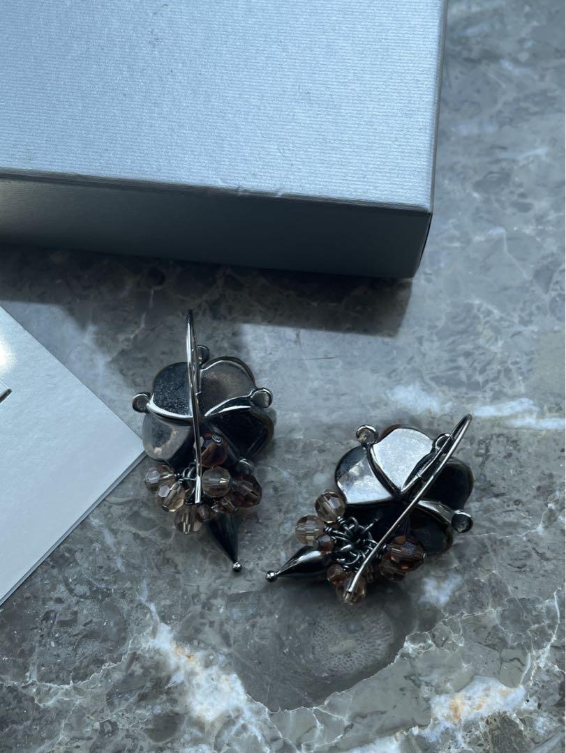 お値下げ【美品】DIOR フラワーモチーフクリスタルピアス