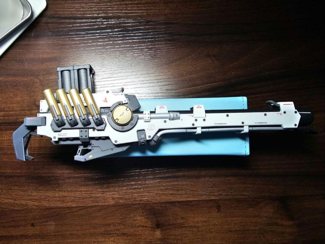 完成品　ガンプラRG Hi-νガンダム　ハイパーメガバズーカランチャー