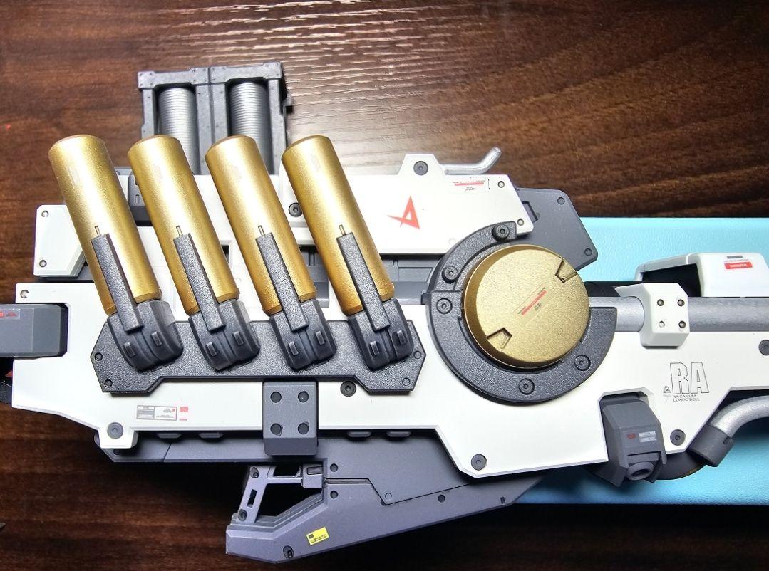 完成品　ガンプラRG Hi-νガンダム　ハイパーメガバズーカランチャー