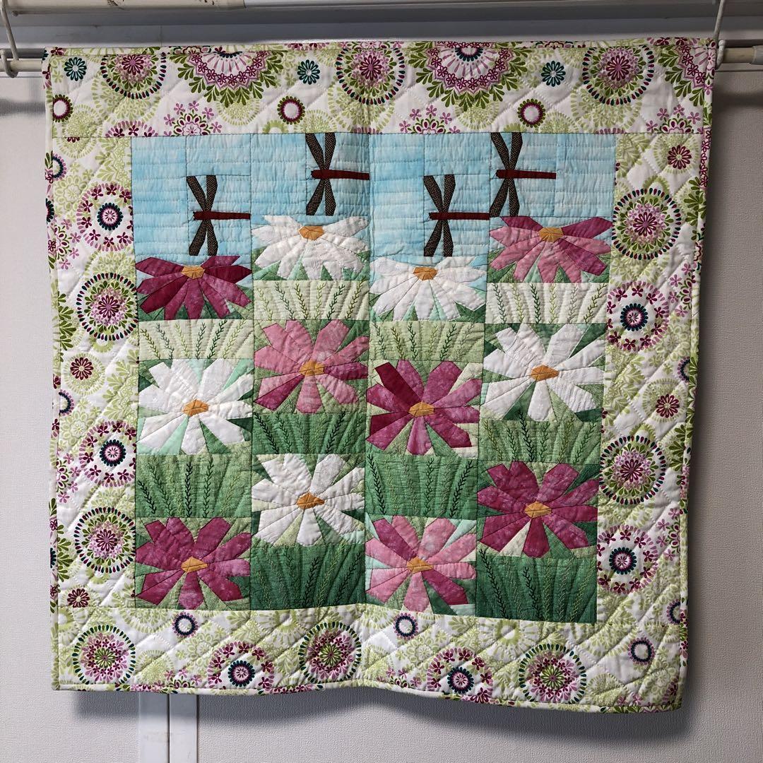 花とトンボのキルティング約80×80センチ