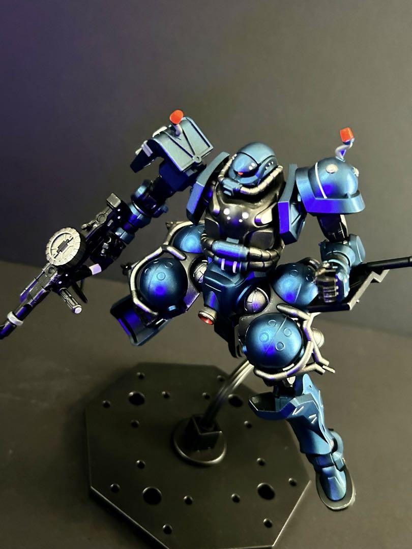 HG ジークアクス　軍警ザク　全塗装完成品セット　台座2個付属