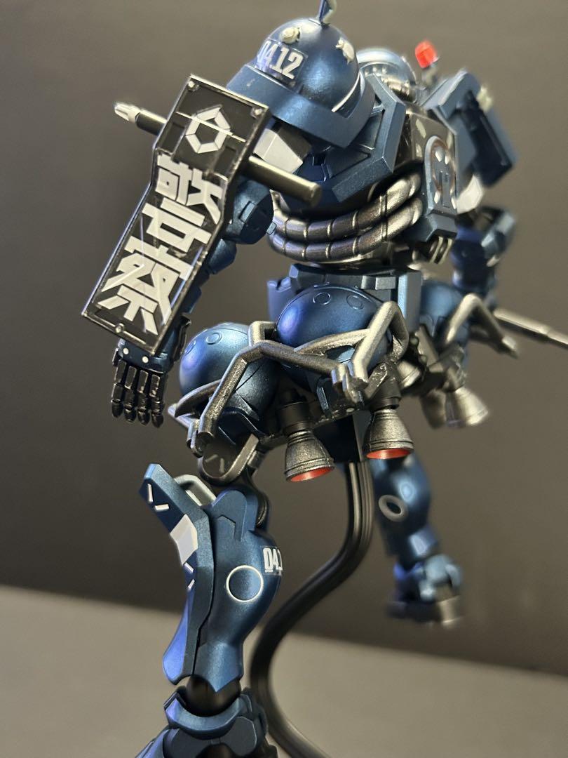 HG ジークアクス　軍警ザク　全塗装完成品セット　台座2個付属