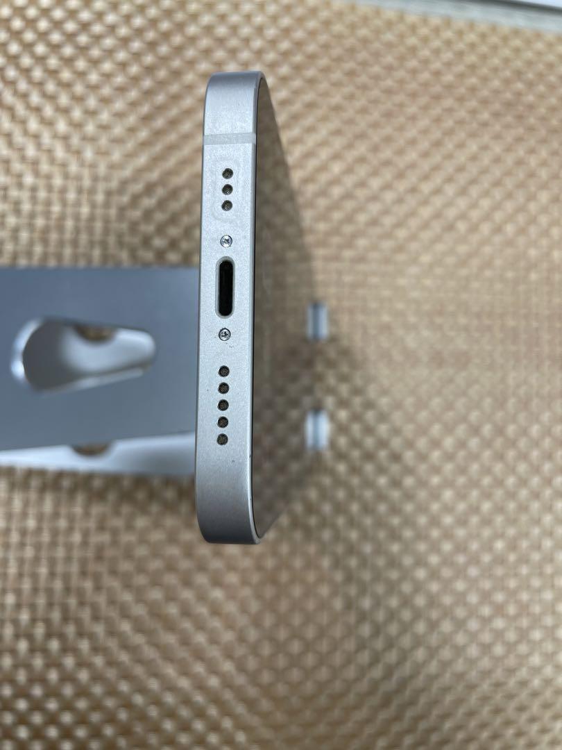 iPhone 13 128 GB スターライトSIMフリー【9541】