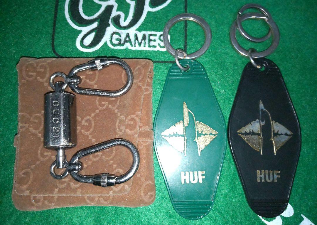 GUCCI カナビラキーリング HUF カラビナ 黒＆緑