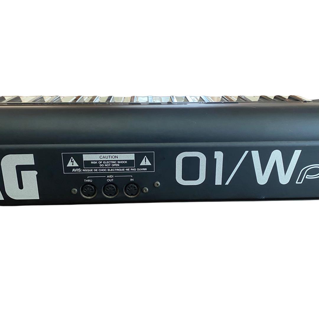 KORG シンセサイザー　01/W PRO ピアノ　音楽　現状品
