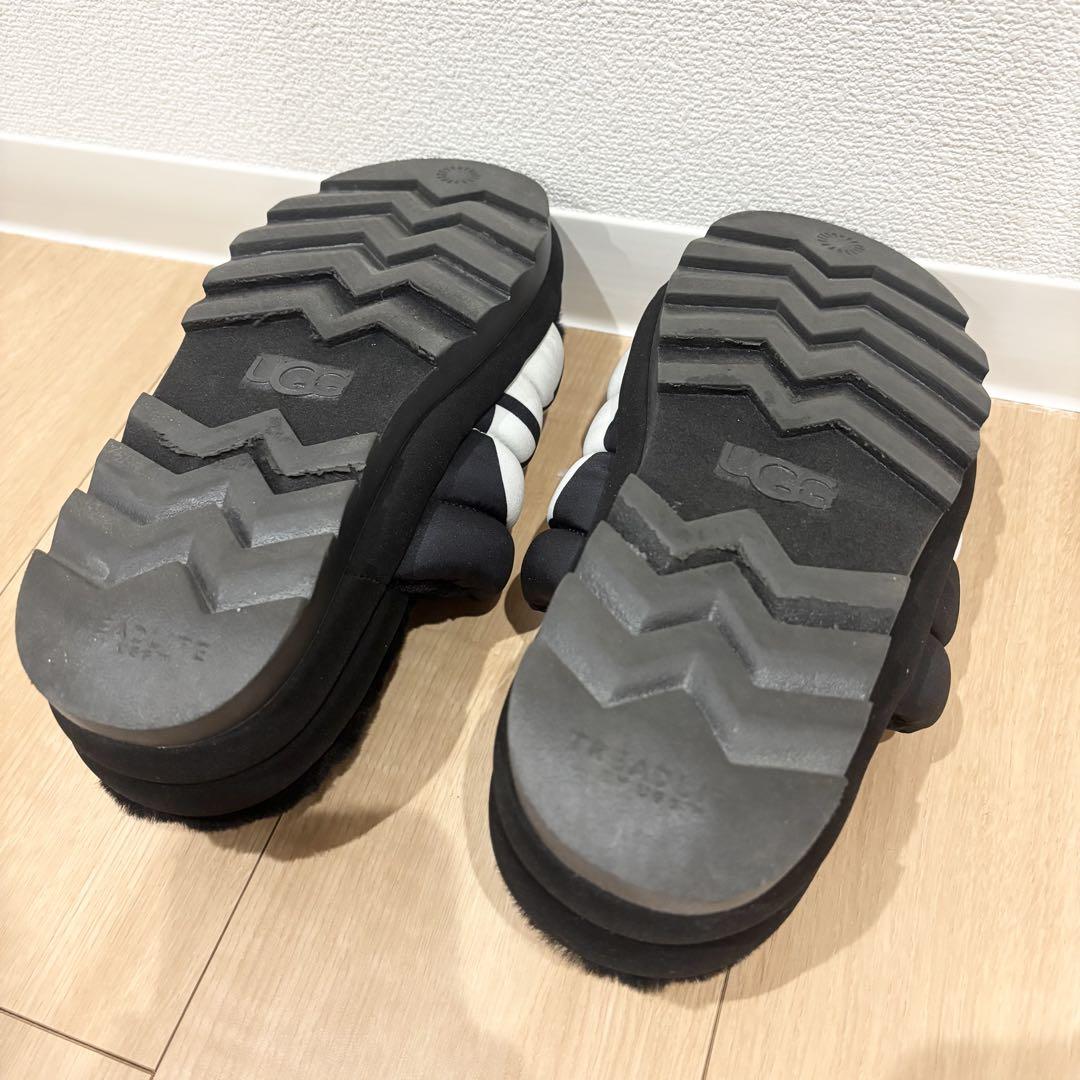 アグ UGG サンダル 厚底 ボア ファー シープスキン24cm 黒 ブラック