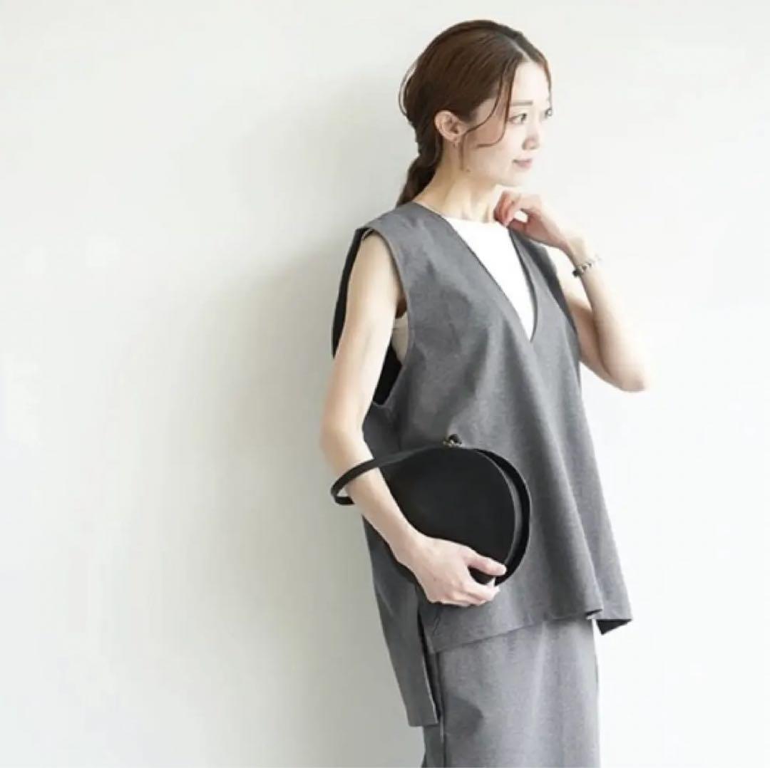 新品 SOLAMONAT ソラモナ モッツァレラストレッチ Vネック ベスト